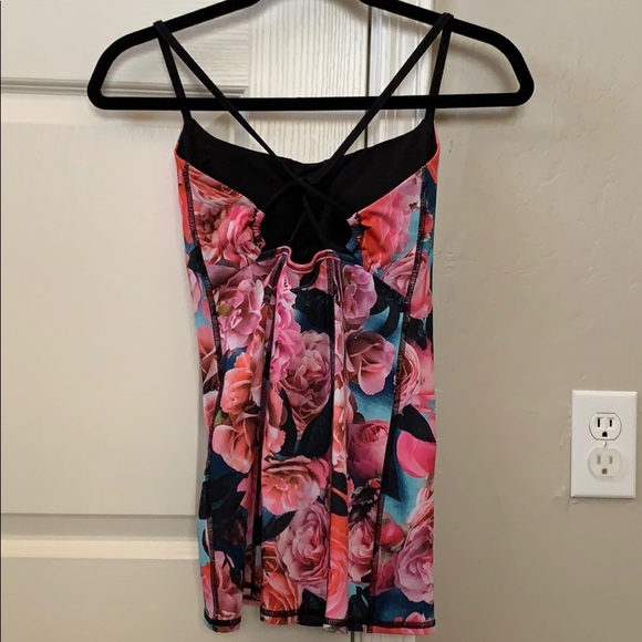 Lululemon tank top - Picture 2 of 2